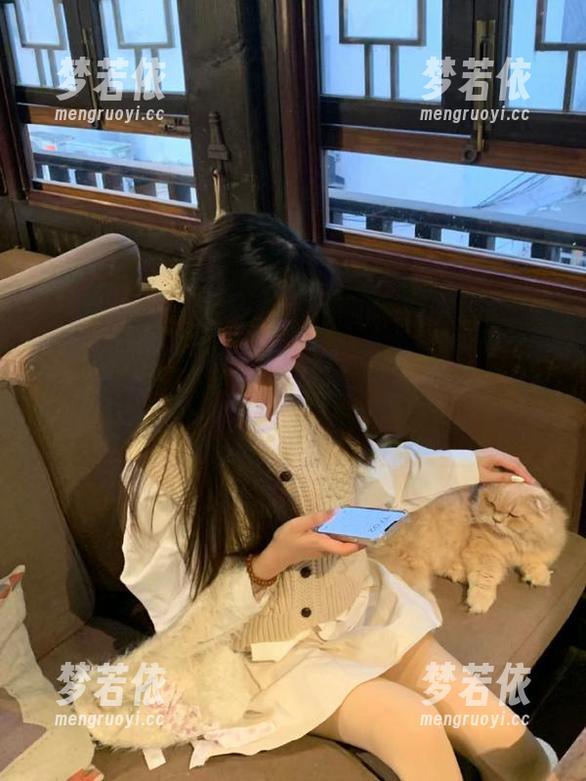 推女神 - 颜浅浅Cindy办公室大揭秘：免费写真图片，一键下载满足你的眼睛！.txt-梦若依