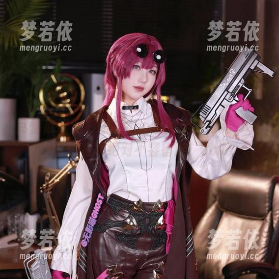尽情欣赏无影喵喵Ghost的全套写真，OL雷电将军绝对不容错过！.txt-梦若依