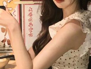 微密圈 - 无敌哒小姨妈个人写真：微信朋友圈系列图片-第二部分原图资源汇总.txt