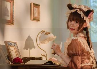 星野咪兔学姐美图更新，感受她独特的气质与艺术魅力.txt