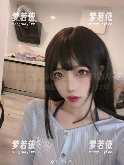 感受杏仁曲奇的私人魅力，OL额外时间私拍图集展现她的精致生活美学！.txt-梦若依