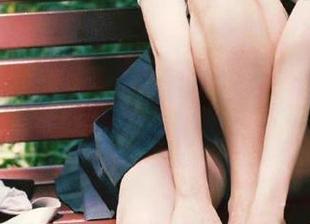 果团网 - 周妍希迷人黑丝图包，带你一同下载感受她的独特风格！.txt