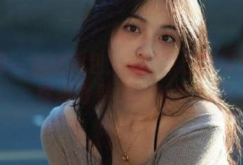 果团网 - 精选图包：龚玥菲红裙如火如荼，绽放青春无限魅力.txt