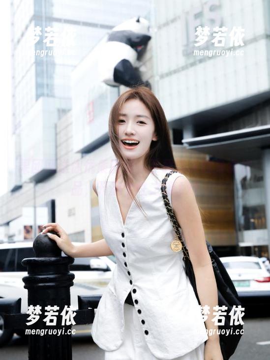 果团网送你优质图库，下载迷人纹身女作品，开启个性之旅.txt-梦若依