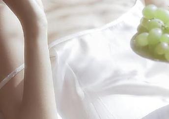 微密圈 - 最新写真集揭晓：桃脱了女仆的魅力瞬间呈现.txt