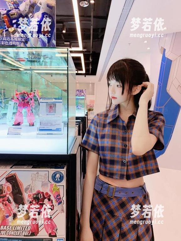 感受青春活力！桜桃喵的高清写真集与学妹的灵动瞬间！.txt-梦若依