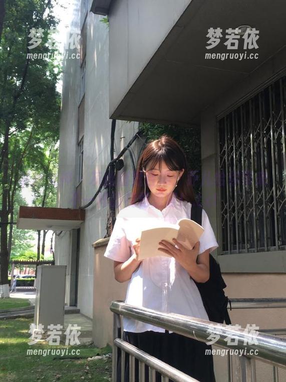 梦丝女神 - 灰丝幽默合集：乔儿给你带来不一样的视觉盛宴！.txt-梦若依
