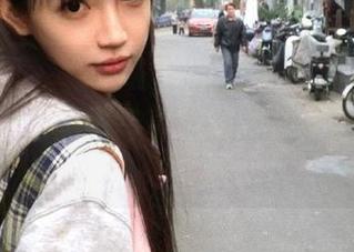 森萝财团 - “吸吸”倾情演绎“死库水”，让每一幅美图写真都散发独特的韵味。.txt