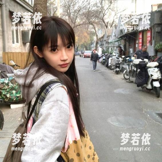 森萝财团 - “吸吸”倾情演绎“死库水”，让每一幅美图写真都散发独特的韵味。.txt-梦若依