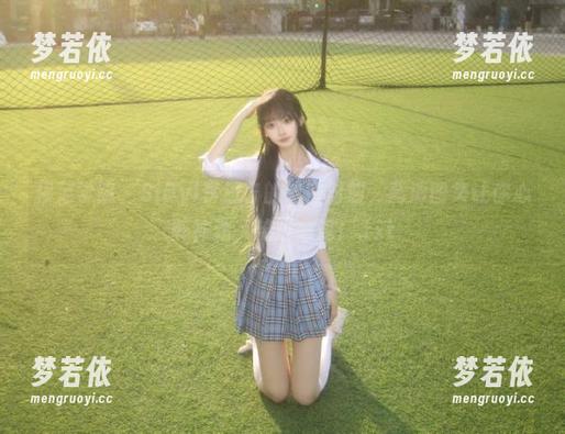 模范学院 - SiByl李思宁的纯白时刻，高清图集让你心醉神迷，流连忘返！.txt-梦若依