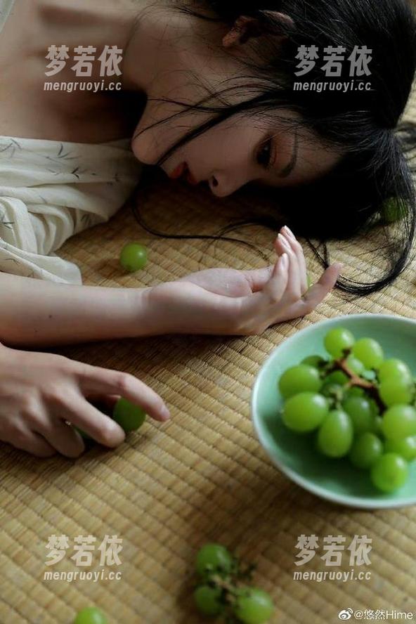 模范学院 - 柳侑绮Sevenbaby在线分享：原图油亮秘籍，带你体验逆袭女神的快感！.txt-梦若依