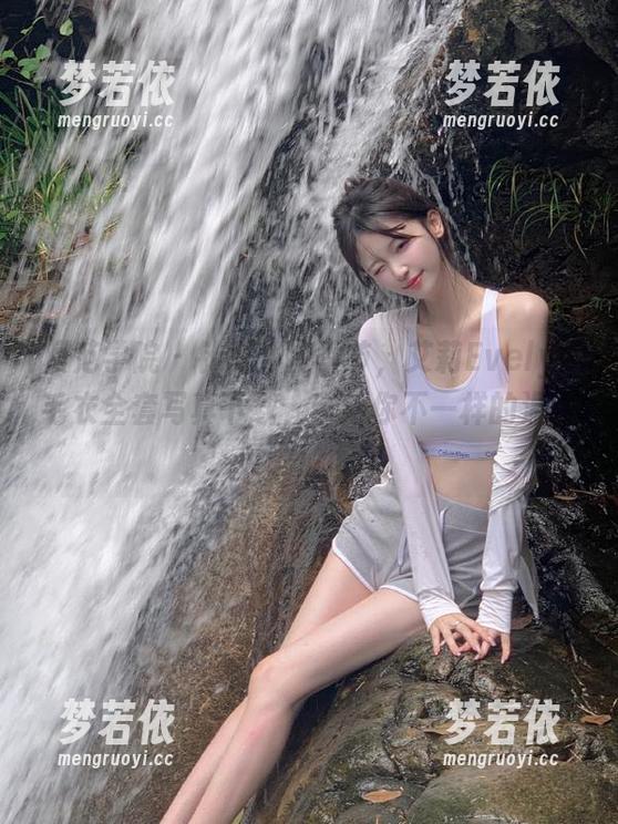 模范学院 - 针对寒冷季节，艾莉Evelyn毛衣全套写真下载，带给你不一样的温馨氛围！.txt-梦若依