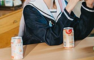 樱岛嗷一眼镜写真大放送，独特风格合集全新免费下载必收藏.txt