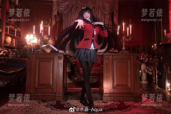 水淼aqua泳衣作品大揭秘，福利与热情碰撞，尽情欣赏每一丝动人瞬间.txt-梦若依