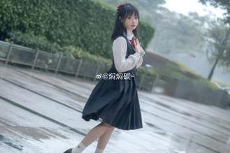 “焖焖碳”圣诞摄影：独家原图与图片，带你感受节日魅力！.txt