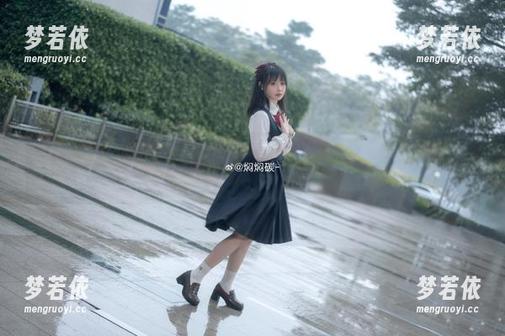 “焖焖碳”圣诞摄影：独家原图与图片，带你感受节日魅力！.txt-梦若依