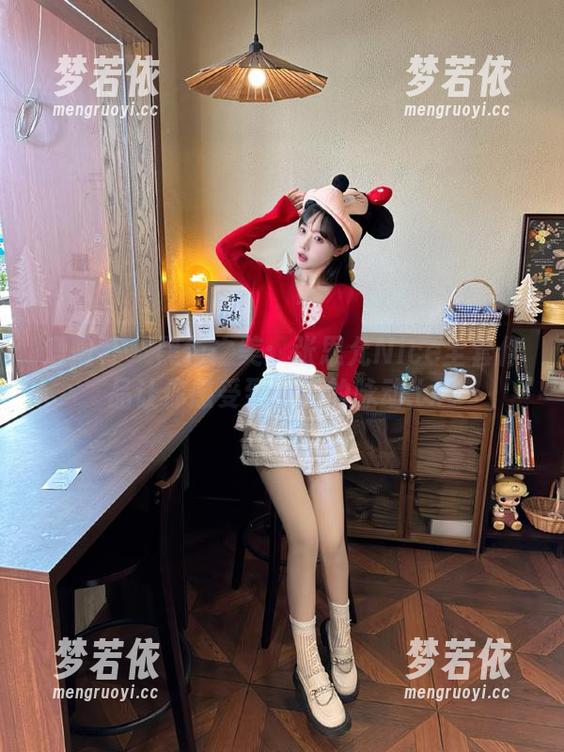 爱蜜社 - 黑色之美：张思允Nice全套作品让你感受到时尚的脉动.txt-梦若依