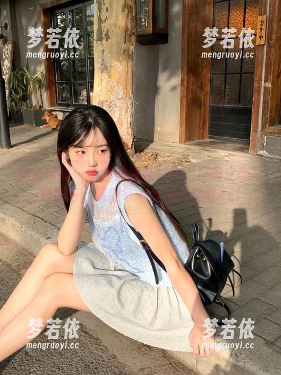 物恋传媒 - 小谷的独特视角：广岛之恋写真图包，捕捉每一个动人瞬间.txt-梦若依