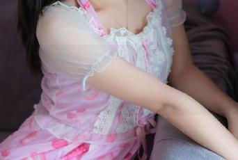 物恋传媒 - 纱纱美足绽放：原图与套图交织的视觉盛宴.txt