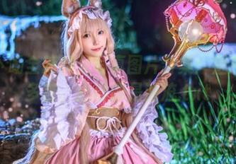 狐萝卜呦全新裸足写真图片合集：魅惑无须多言，心动即是潮流.txt