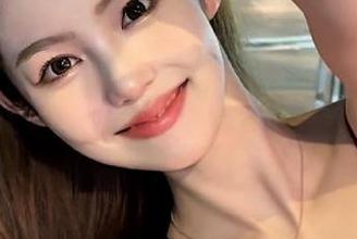 猎女神 - 探索谢伊娜的魅力：白衬衫私拍资源全分享.txt