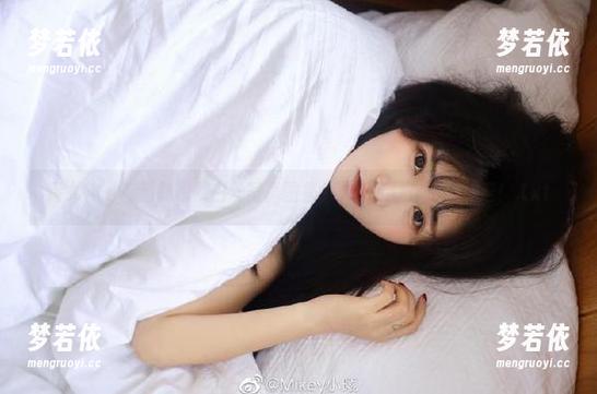 猎女神 - 高清韩恩熙白丝写真图集，下载后让你心跳加速！.txt-梦若依