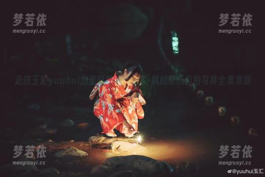 走进玉汇yuuhui的圣诞特辑：尼尔·机械纪元自拍写真全集集锦.txt-梦若依