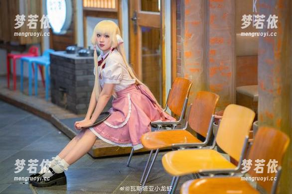 瓦斯塔亚小龙虾亲自拍摄的图集，展示苗疆女子的自然之美！.txt-梦若依