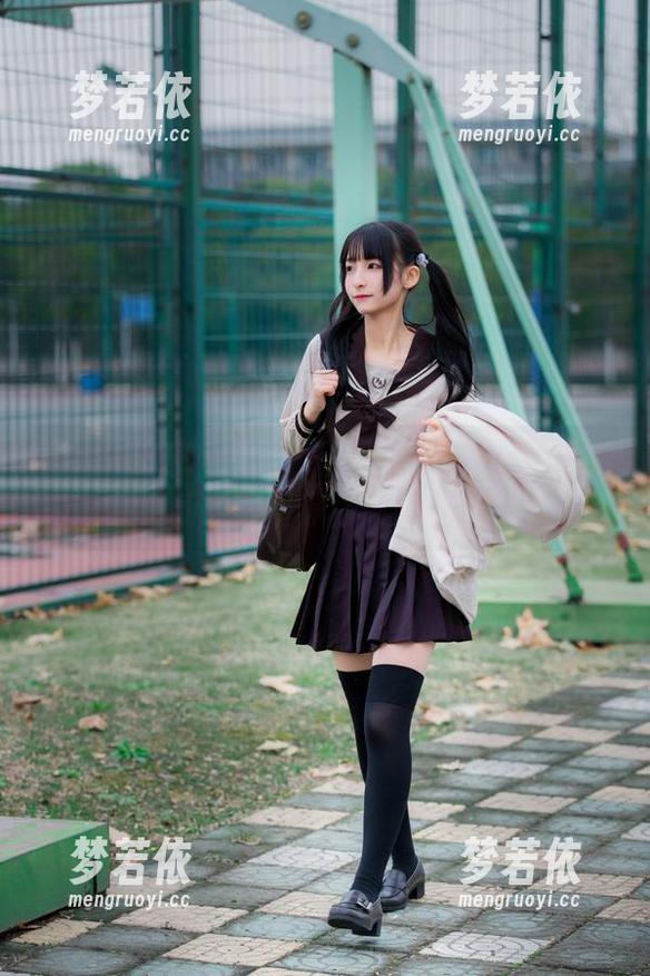 不一样的神楽坂真冬，猫少女电子相册最新更新的套图等你来欣赏！.txt-梦若依