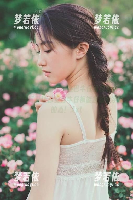 秀人网 - Angela小热巴牛仔裤精选合集：这组写真让你觉得牛仔裤能撩动全宇宙的心！.txt-梦若依