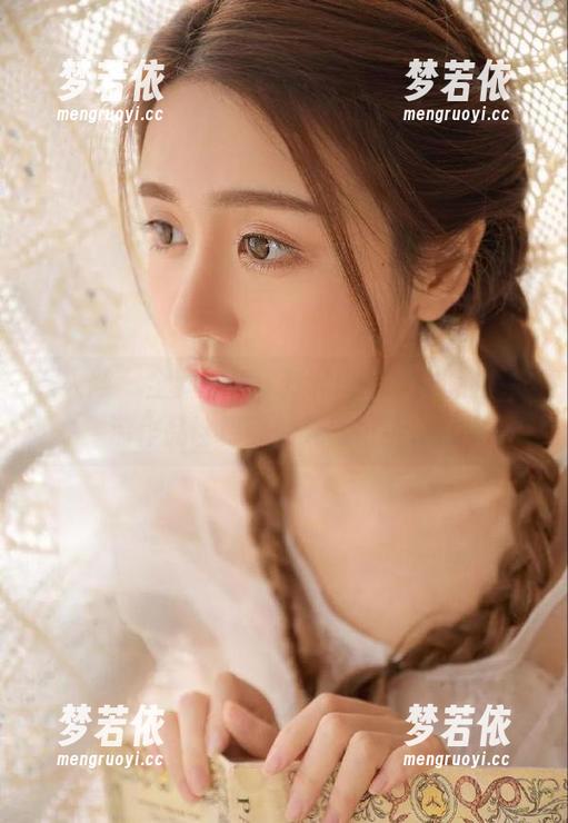 秀人网 - 全新视角，Baileys香儿油亮高清作品诠释美的无限可能.txt-梦若依