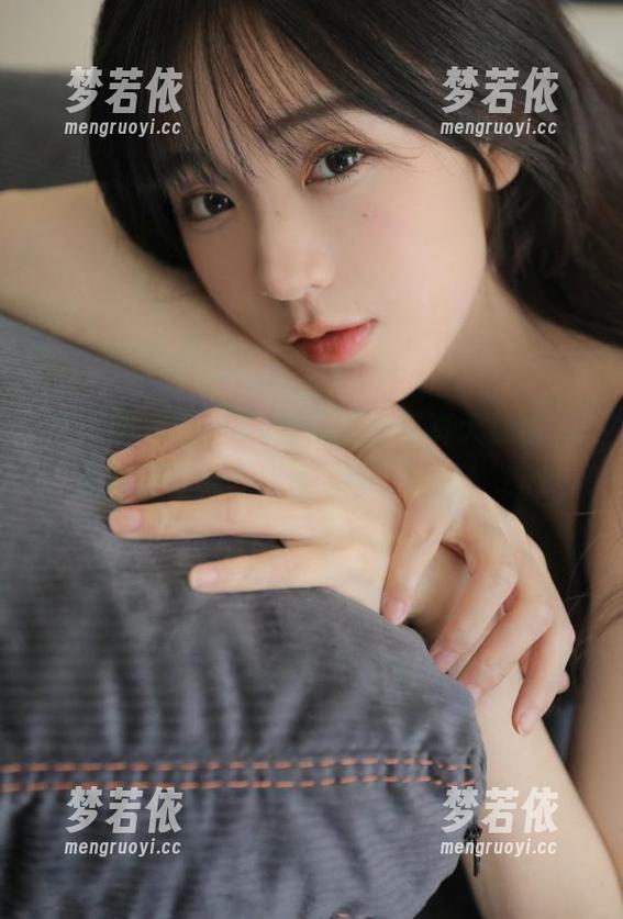 秀人网 - Candy糖糖婚纱写真大放送：免费获取令人心动的婚纱美图！.txt-梦若依