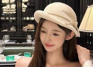 秀人网 - Egg-尤妮丝Egg的校服写真套图来了，快来下载这些充满青春气息的美照吧！.txt