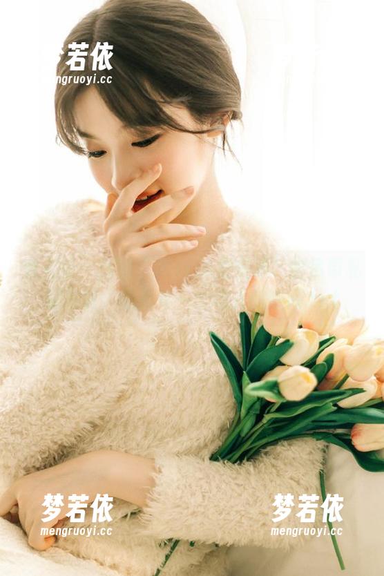 秀人网 - 探秘“Olivia童安琪”的吊带私房写真，捕捉每一个动人的瞬间.txt-梦若依