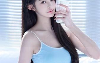 秀人网 - 探秘summer宝宝最新作品集：美脚写真带你领略不同的美丽风格.txt