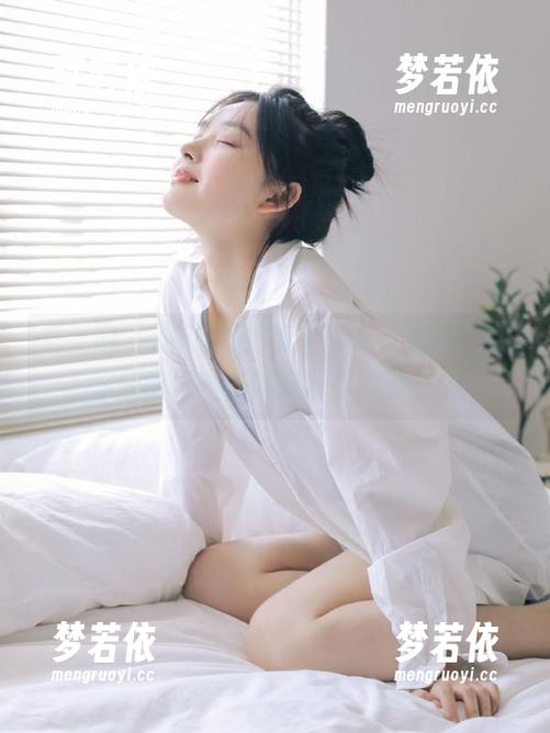 秀人网 - z杯悠悠修女的写真作品集，带你领略不一样的温暖与纯净.txt-梦若依