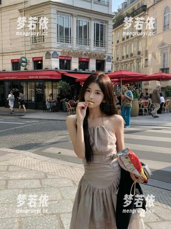 秀人网 - 探索凯竹廿十的婚纱写真：每一张原图都讲述爱的故事！.txt-梦若依