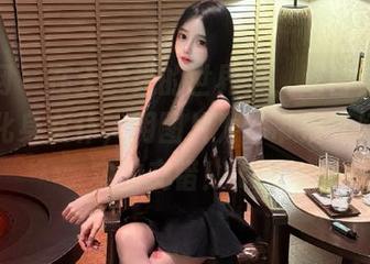 秀人网 - 在无圣光的世界里，吃白菜的vi菜菜化身女仆，用图片为你带来梦幻与现实的交错！.txt