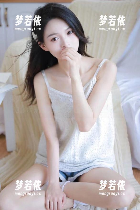 秀人网 - 一周一次的期待：周周不吃香菜为你带来的美足写真图包重磅上线.txt-梦若依