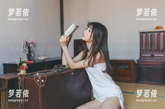 秀人网 - 每一张都让人心动，观看夏雪爱泳装图片前请准备好你的心脏！.txt-梦若依