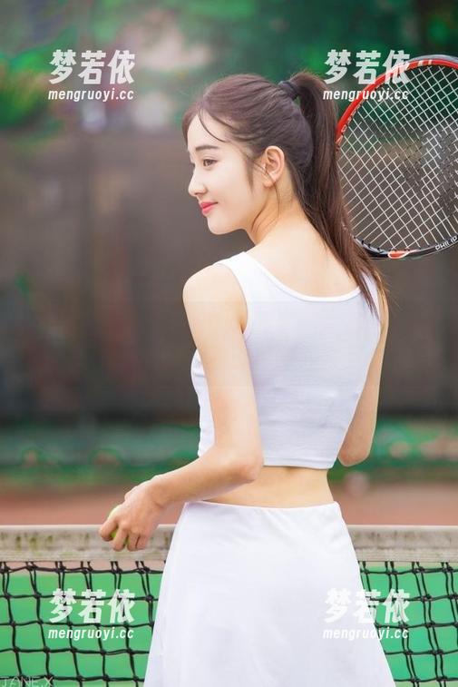 秀人网 - 奈奈Fox的油亮套图大赏：每一幅作品都散发着无尽的魅力.txt-梦若依