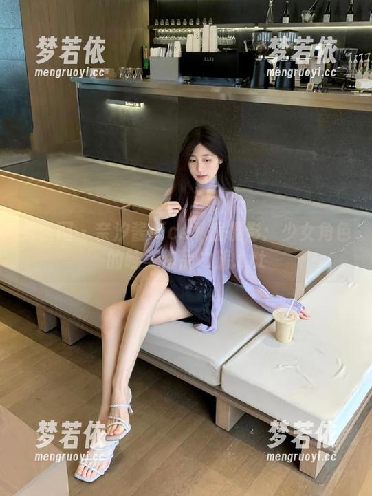 秀人网 - 奈汐酱nice私房摄影：少女角色的唯美作品之旅.txt-梦若依