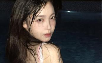 秀人网 - 小夕Kitty毛衣摄影全套图包，记录每一个温暖瞬间的时尚之旅。.txt