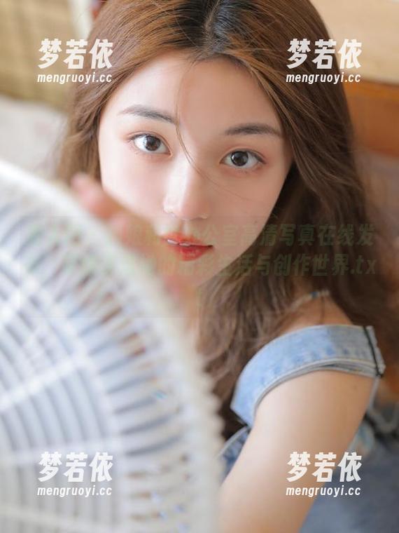 秀人网 - 抖娘利世办公室高清写真在线发布，带你走进她的精彩生活与创作世界.txt-梦若依