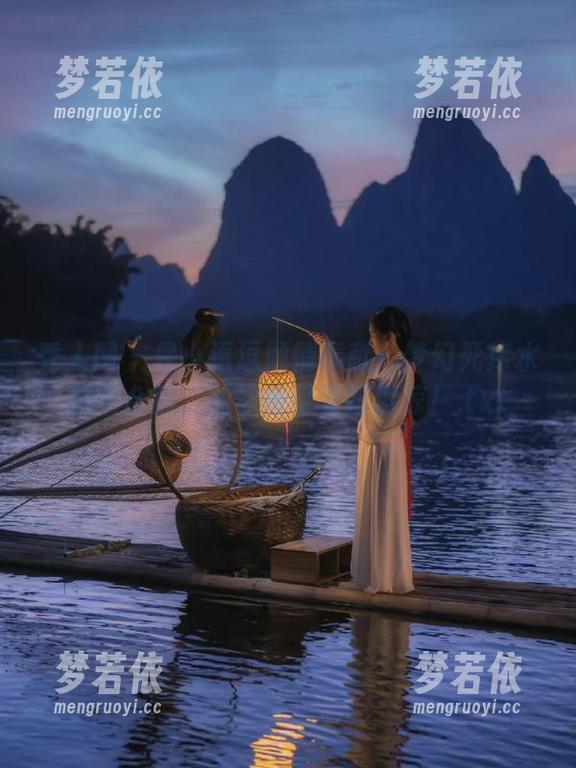 秀人网 - 是小逗逗倾情奉献：梦幻死库水图包合集，助你感受夏日清凉！.txt-梦若依