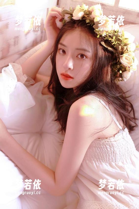 秀人网 - 蕾丝魅影：林文文yooki写真作品合集中的精湛艺术探索.txt-梦若依
