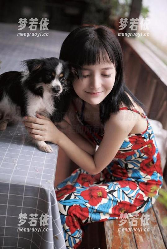 秀人网 - 走进清妙的世界：定制豹纹写真，挑战你对美的所有认知！.txt-梦若依