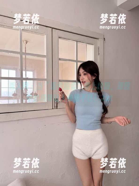 秀人网 - 当“温柔的柔”穿上校服，原图中的趣味让人捧腹不已！.txt-梦若依
