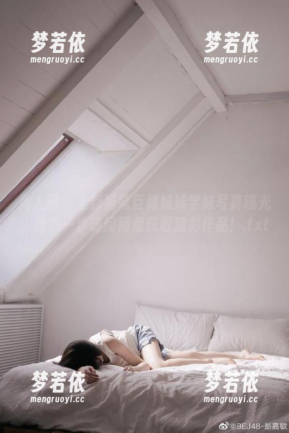 秀人网 - 全新猫咪巨臀妹妹学妹写真曝光，抢先一步访问网盘获取精彩作品！.txt-梦若依