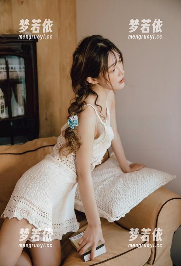 秀人网 - 立即获取白芷yy的经典皮衣作品，轻松下载，带走她的时尚之美！.txt-梦若依